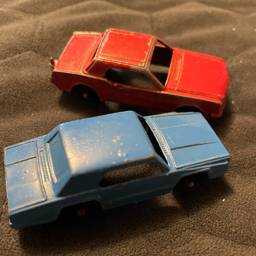 2 VINTAGE 1967 Tootsie Toy FORD T-Bird Cars Diecast CAR Blue Red